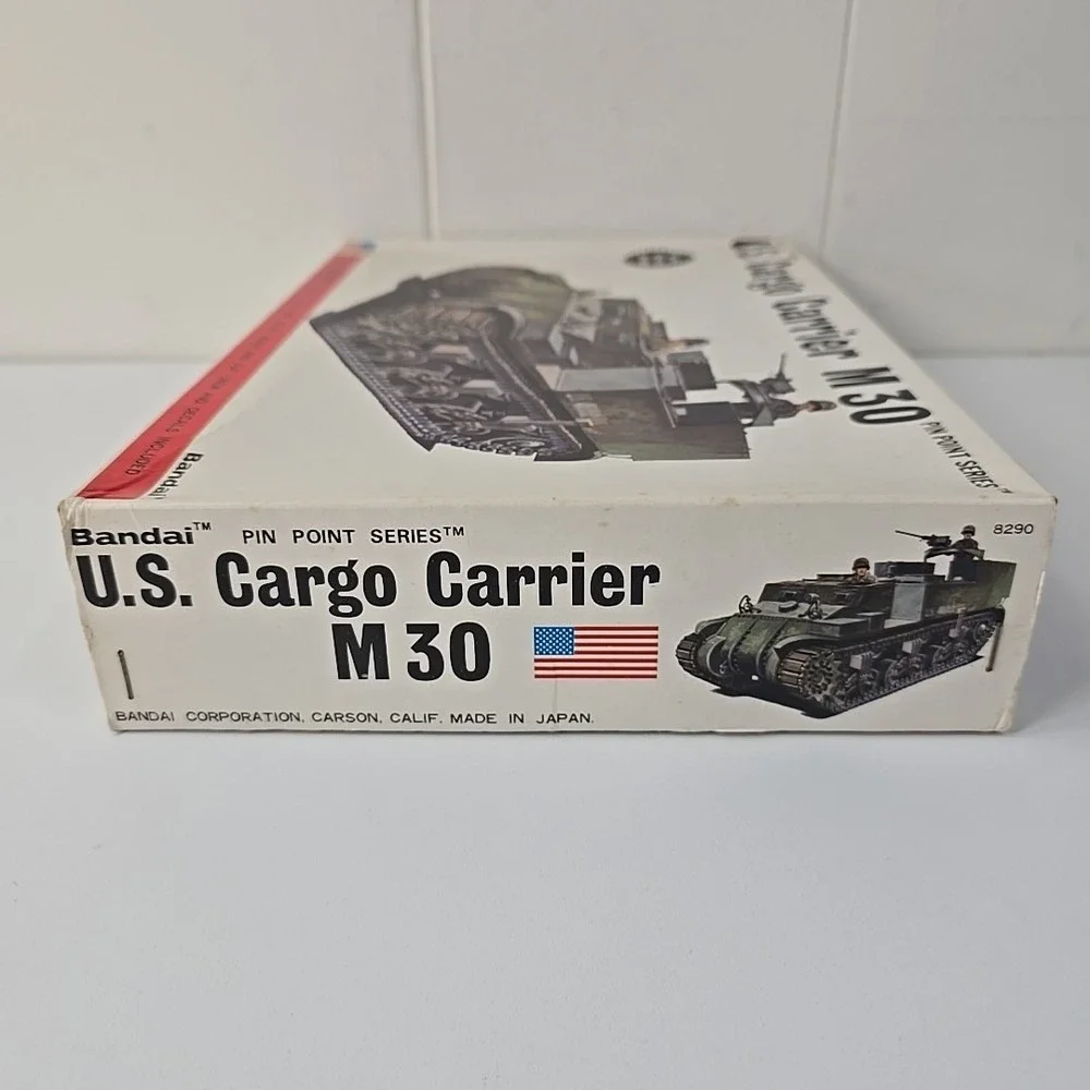Vtg‎ Bandai U.S. Cargo Carrier M30 Model Kit 1/48 Scale Plastic Gray Pin Point
